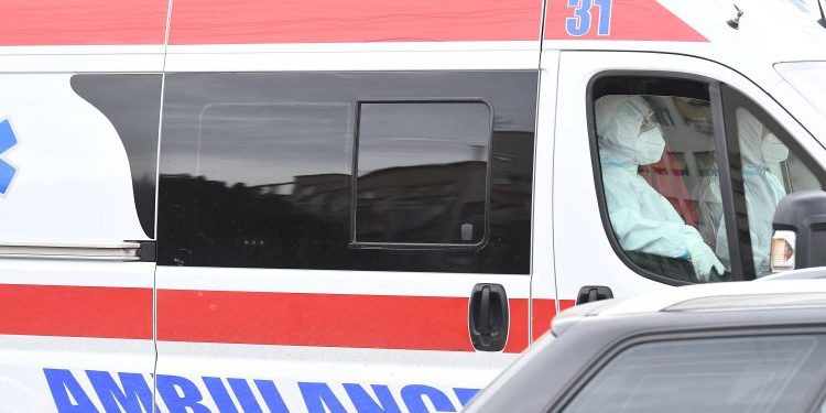 Prilikom transporta pacijenta zapalilo se ambulantno vozilo prokupačke bolnice