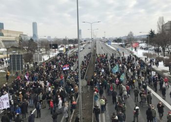 Održani ekološki protesti u Srbiji, u Šapcu pregažen demonstrant