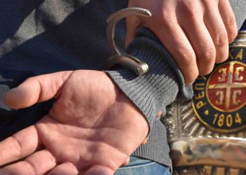 Prijepoljac kroz prozor bacio drogu kad je vidio patrolu, pa uhapšen