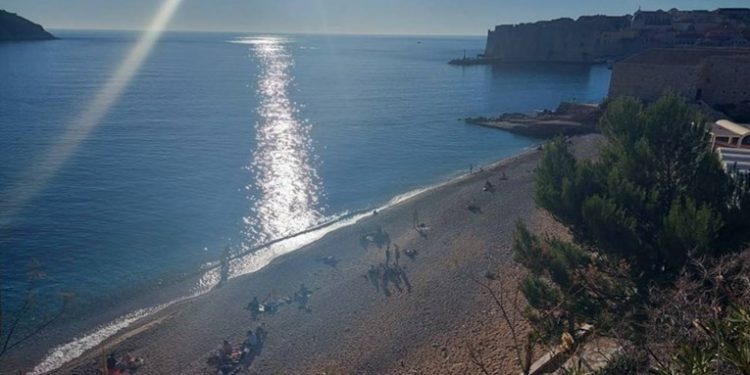 Dubrovčani se danas kupali u moru