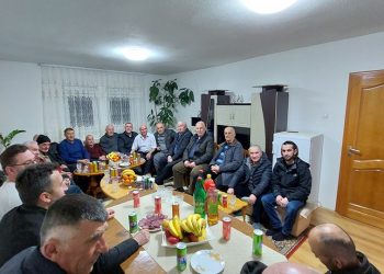 Džematilje Sultan Fatih džamije ispratile Ahmeta Bronju na umru