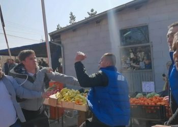 (VIDEO) Naprednjaci u Grockoj napali aktiviste Đilasove SPP