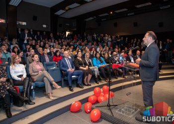 (FOTO) SDPS Rasima Ljajića organizovao završni predizborni skup u Subotici