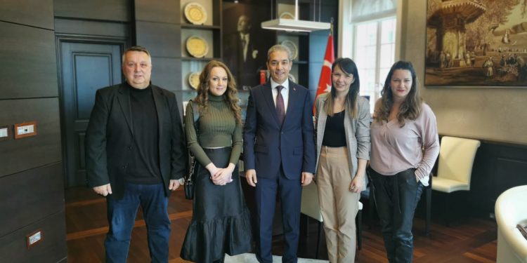 ( VIDEO I FOTO ) Turski ambasador primio novinare sa promotivnog putovanja u njegovoj zemlji