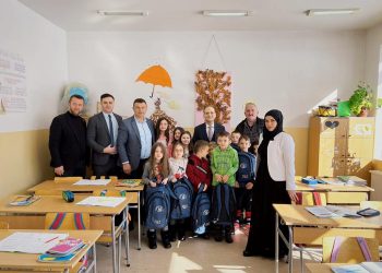 ( FOTO) Turski konzul obišao tutinske škole