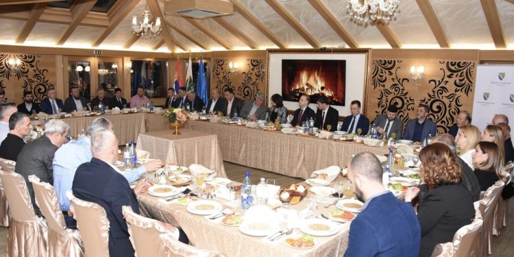 (FOTO) BNV organizovalo zajednički iftar predstavnika Bošnjaka Srbije i Crne Gore i turskih prijatelja