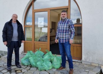 CHR Hajrat dijeli pakete pomoći porodicama u tutinskoj opštini