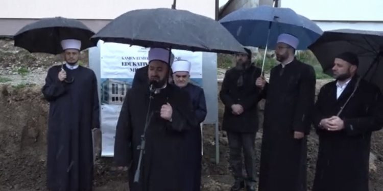 (VIDEO) U Tutinu položen kamen temeljac za izgradnju Edukativnog centra Miradž džamije