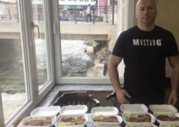 Rožajac Munir Balota za ramazan podijelio 1 200 iftara