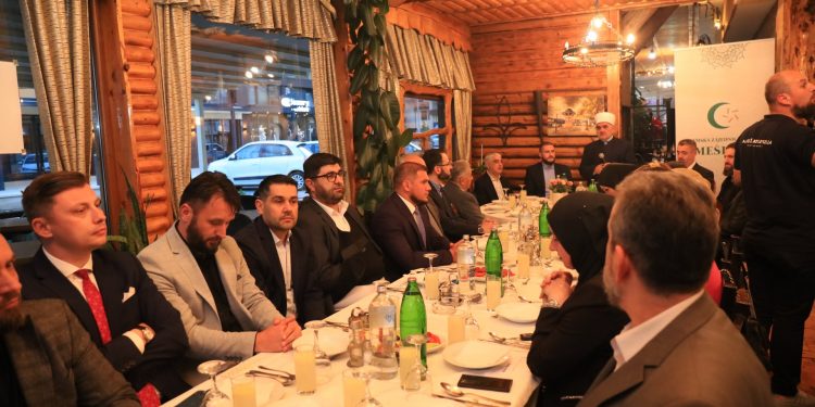 Mešihat IZuS organizovao iftar za 27. noć ramazana