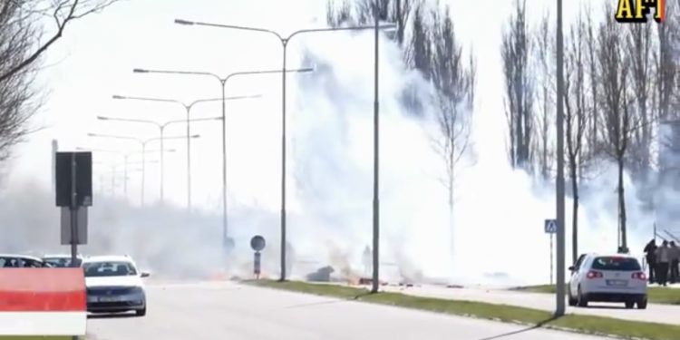 (VIDEO) Nemiri u Švedskoj zbog paljenja Kurana