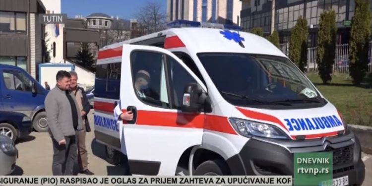 (VIDEO) Tutinski Dom zdravlja dobio novo sanitetsko vozilo sa svom pratećom opremom