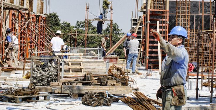 Naši šefovi u Njemačkoj: Nestašica eksera i šrafova, tona željeza 1 200 eura i više