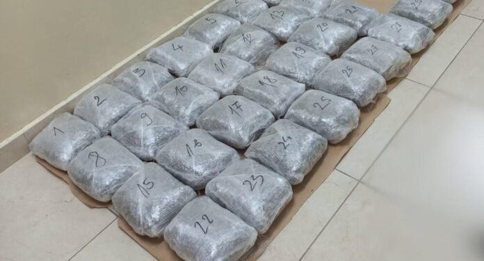 Prijepolje: Uhapšen policajac koji je prenosio 32 kg marihuane