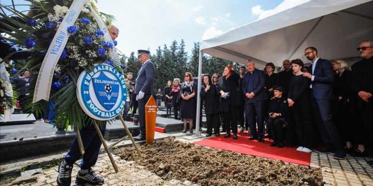 Hiljade ljudi ispratilo nezaboravnog fudbalera