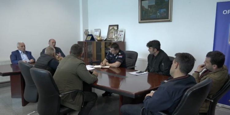 (VIDEO) Savjet za bezbjednost saobraćaja opštine Tutin dogovorio organizaciju vožnje maturanata