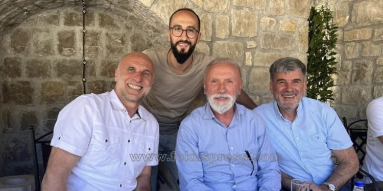 Dino Merlin, hafiz Sulejman Bugari i Hajriz Brčvak zajedno u Baru