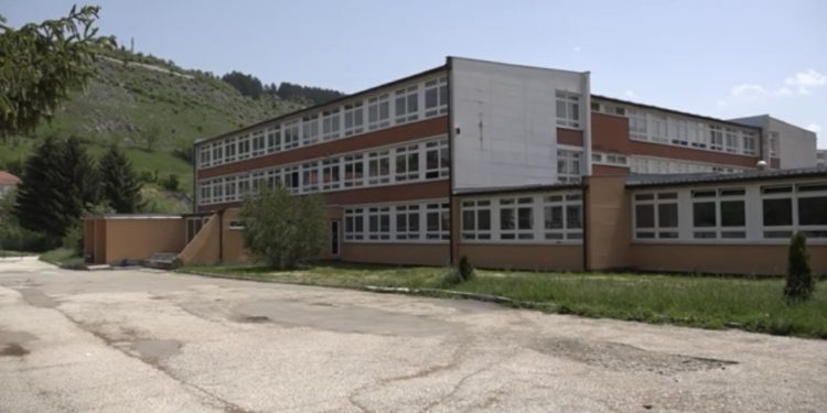 (VIDEO) Šta nude tutinske srednje škole svršenim osnovcima