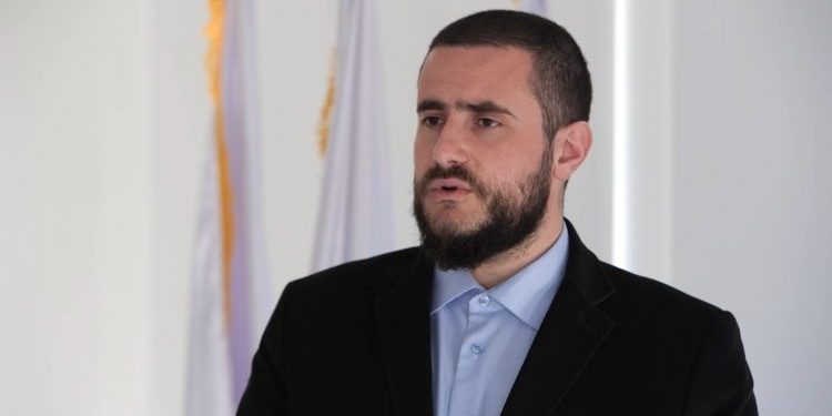 Zukorlić: Obducenti iz Sarajeva i Minhena uzeli uzorke i radiće analize nevezano za proces Višeg tužilaštva