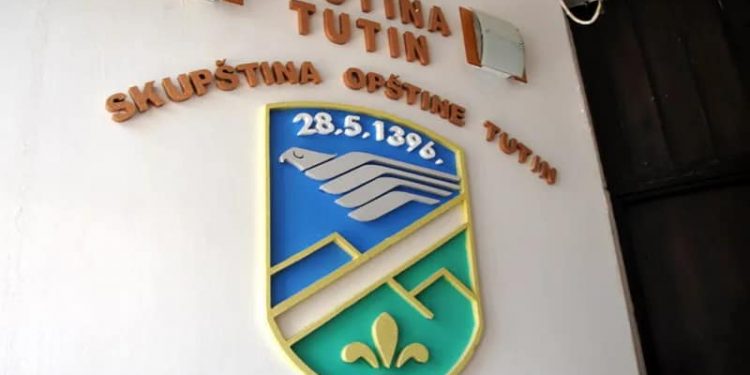 Počela sjednica SO-e Tutin, kvorum omogućio odbornik SNS Rade Petrović