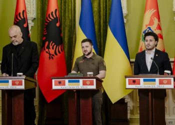 Abazović i Rama sa predsjednikom Ukrajine Zelenskim u Kijevu