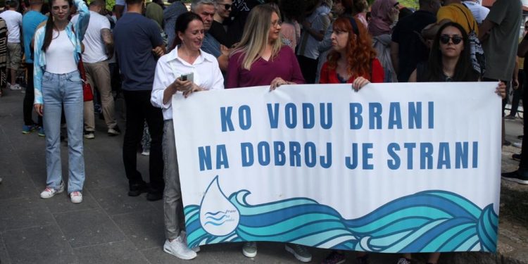 Održan ekološki protest “Za čistije rijeke, za zdrav Novi Pazar”