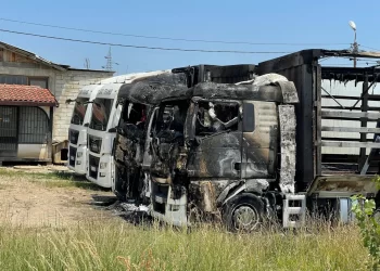 U toku uviđaj-Kamioni u Pazaru namjerno zapaljeni?