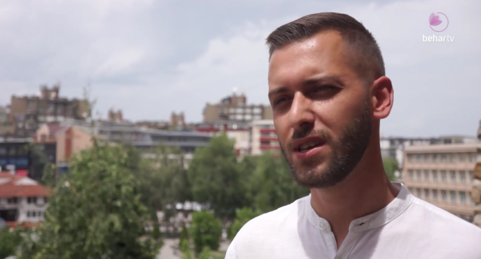 (VIDEO) Novopazarac Emir Nuhović među 100 njaboljih diplomaca u Srbiji