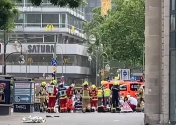 Pomahnitali vozač uletio u masu ljudi u Berlinu, 1 osoba poginula, 30 povrijeđenih
