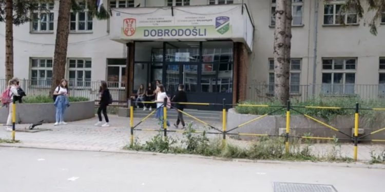 (VIDEO) Sve spremno za polaganje male mature u Tutinu