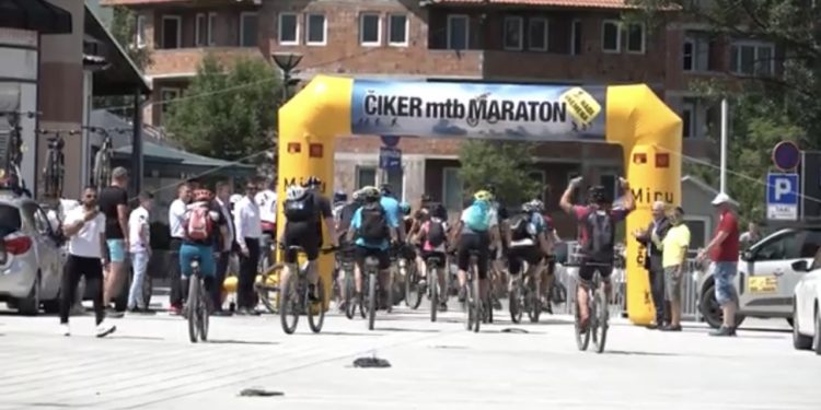(VIDEO) Učesnici Čiker međunarodnog biciklističkog maratona prošli kroz Tutin