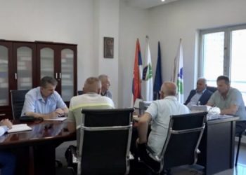 (VIDEO) Počinju noćne restrikcije vode u Tutinu, nadležni najavljuju redovnije odnošenje smeća