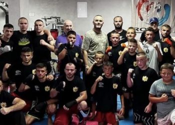 (VIDEO) Bivši svjetski prvak Dževad Poturak održao kik boks seminar u Rožajama