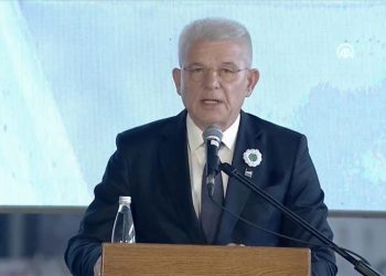 Džaferović na komemoraciji povodom genocida u Srebrenici: Ustrajavati na istini i pravdi