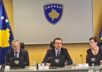 Kurti: Nema vraćanja registarskih tablica KS