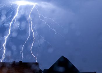 Grom do temelja spalio kuću na Pešteri
