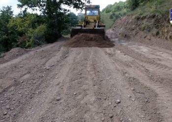 (VIDEO) Probijena nova trasa puta u tutinskom selu Lipica