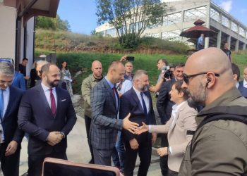 Ana Brnabić u Kosovskoj Mitrovici: Želim da pošaljem jasnu i jednostavnu poruku mira