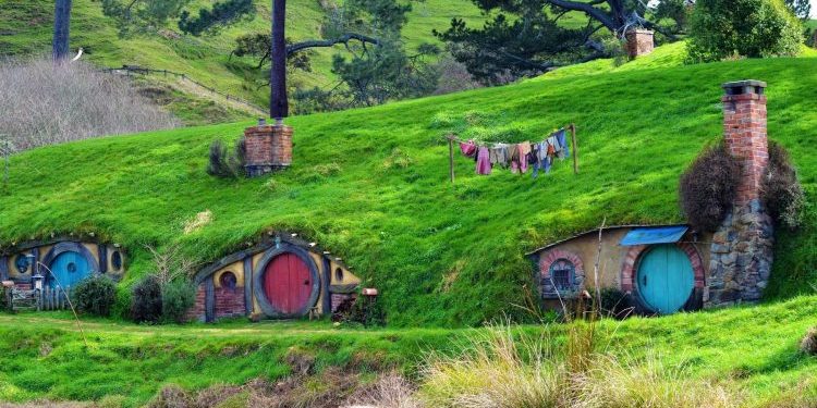 Grade Hobit selo u Bosni i Hercegovini