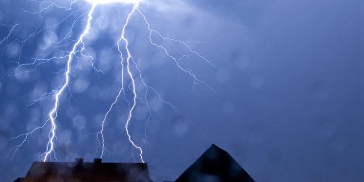 Grom udario u kuću u Novom Pazaru