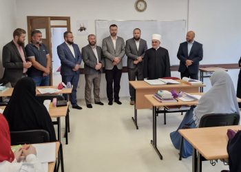 Muftija Dudić posjetio Žensku medresu u Tutinu