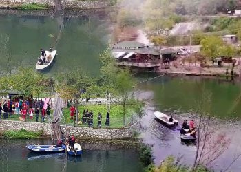 (VIDEO) Dvije žene poginule, 11 povrijeđenih prilikom rušenja pješačkog mosta u Ovčar Banji