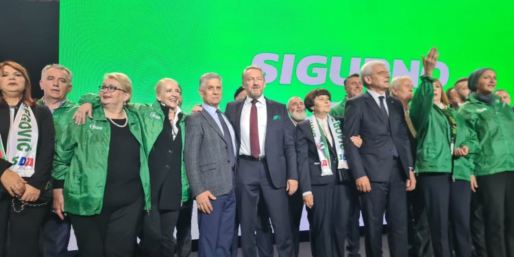 Održan centralni predizborni skup SDA BiH u Sarajevu, prisustvovao i Sulejman Ugljanin