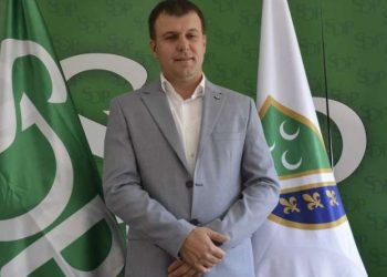 Husein Memić: Sramna odluka ministra da za vatrogasce ne primi ni jednog Bošnjaka