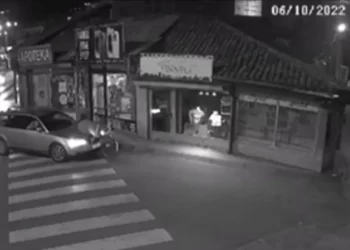 (VIDEO) Novi Pazar: Vozač auta udario biciklistu, biciklista kažnjen