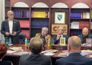 Svečano otvorena knjižara CBS u Tutinu