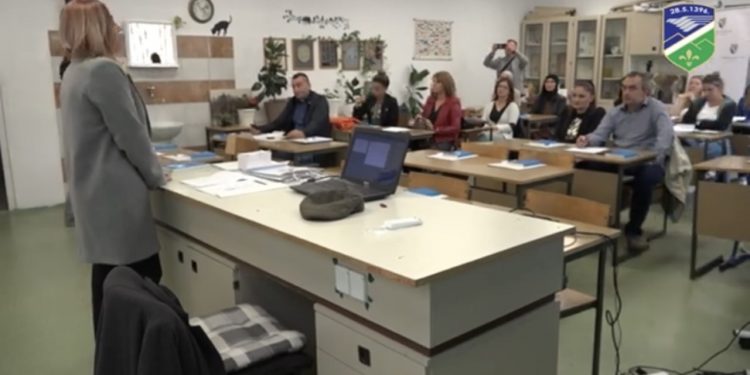 (VIDEO) U Tutinu održan stručni seminar “Pravopisna norma bosanskog jezika”