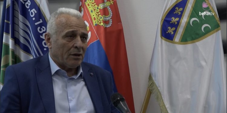 (VIDEO) Salih Hot na petu godišnjicu smrti o rahmetli Šemsudinu Kučeviću