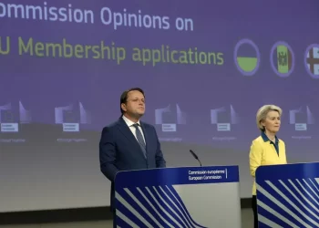 Evropska komisija preporučila kandidatski status za Bosnu i Hercegovinu