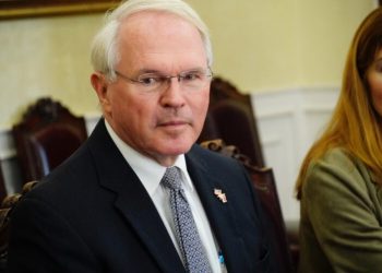 Američki ambasador od Vučića zahtjeva da Srbija ne učestvuje u ugrožavanju mira